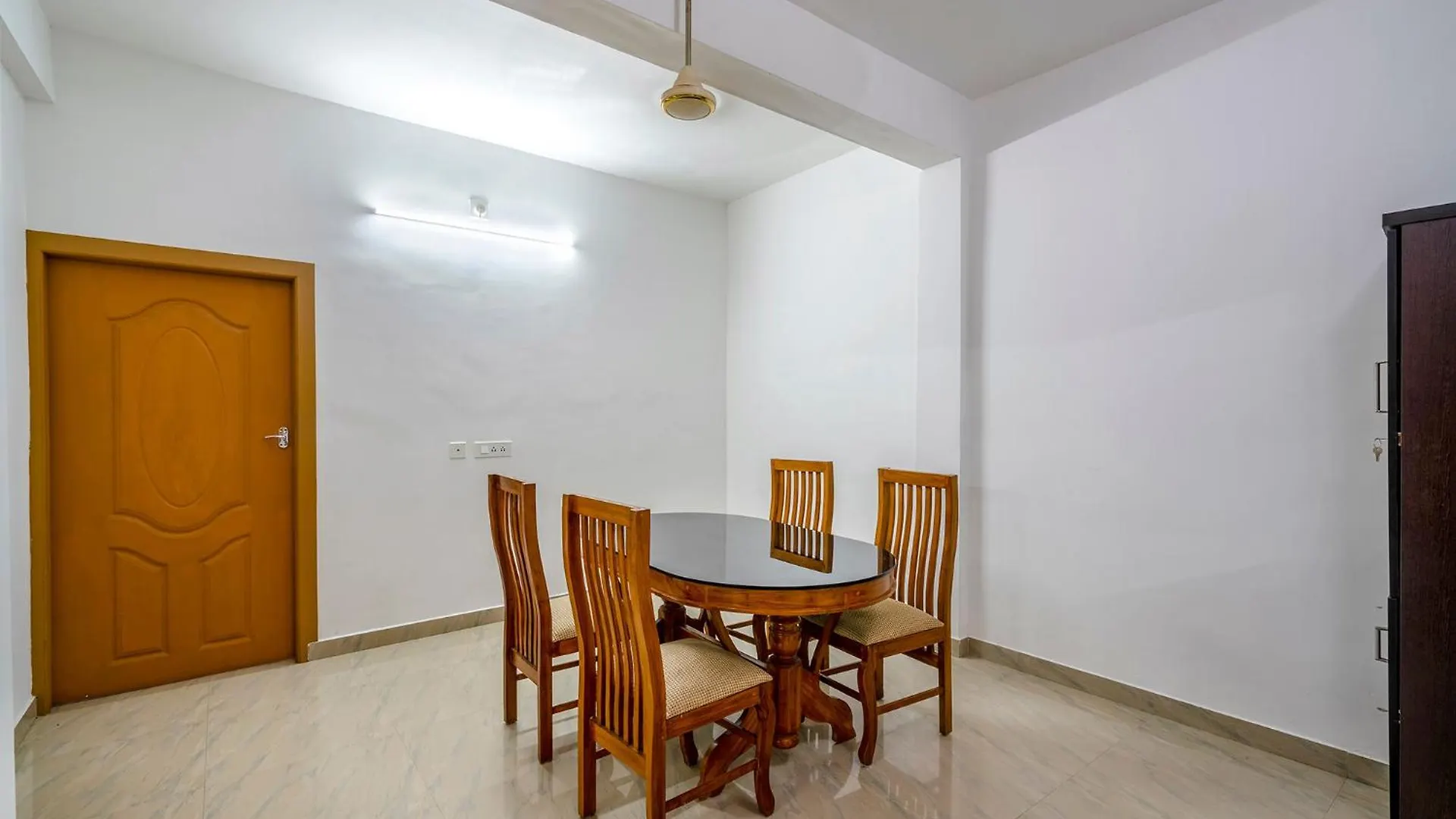Fabhotel Abrigo Residency Anaviratty 3*,