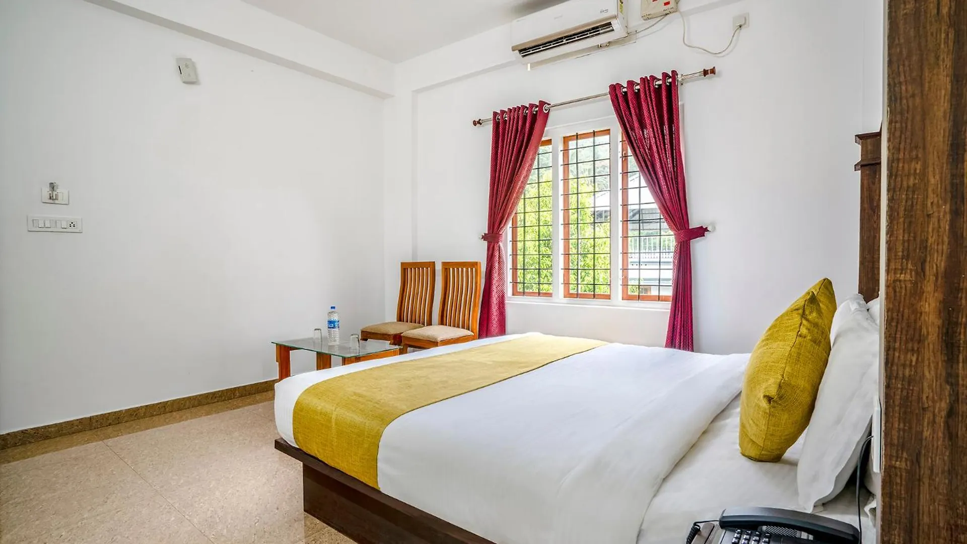 Fabhotel Abrigo Residency Anaviratty 호텔